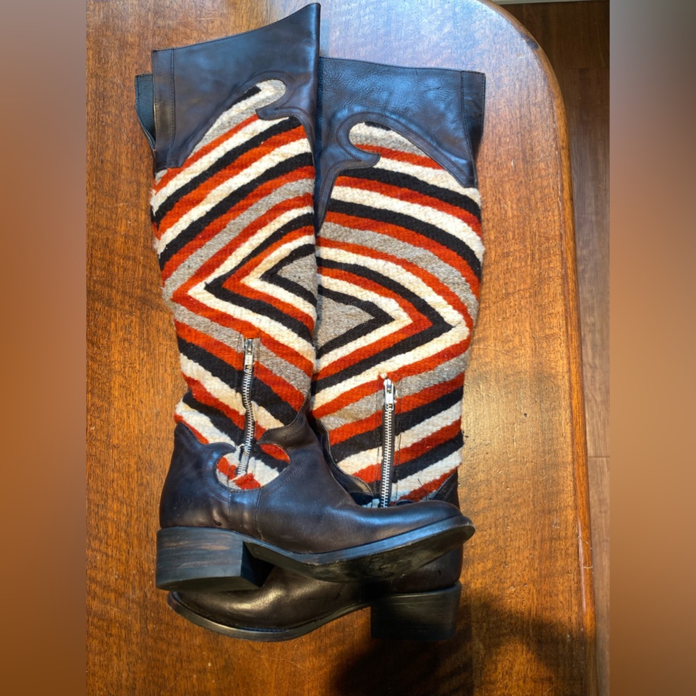 Knee-High Patterned Wool & Leather Riding Boots - Multicolor - Picture 6 of 7